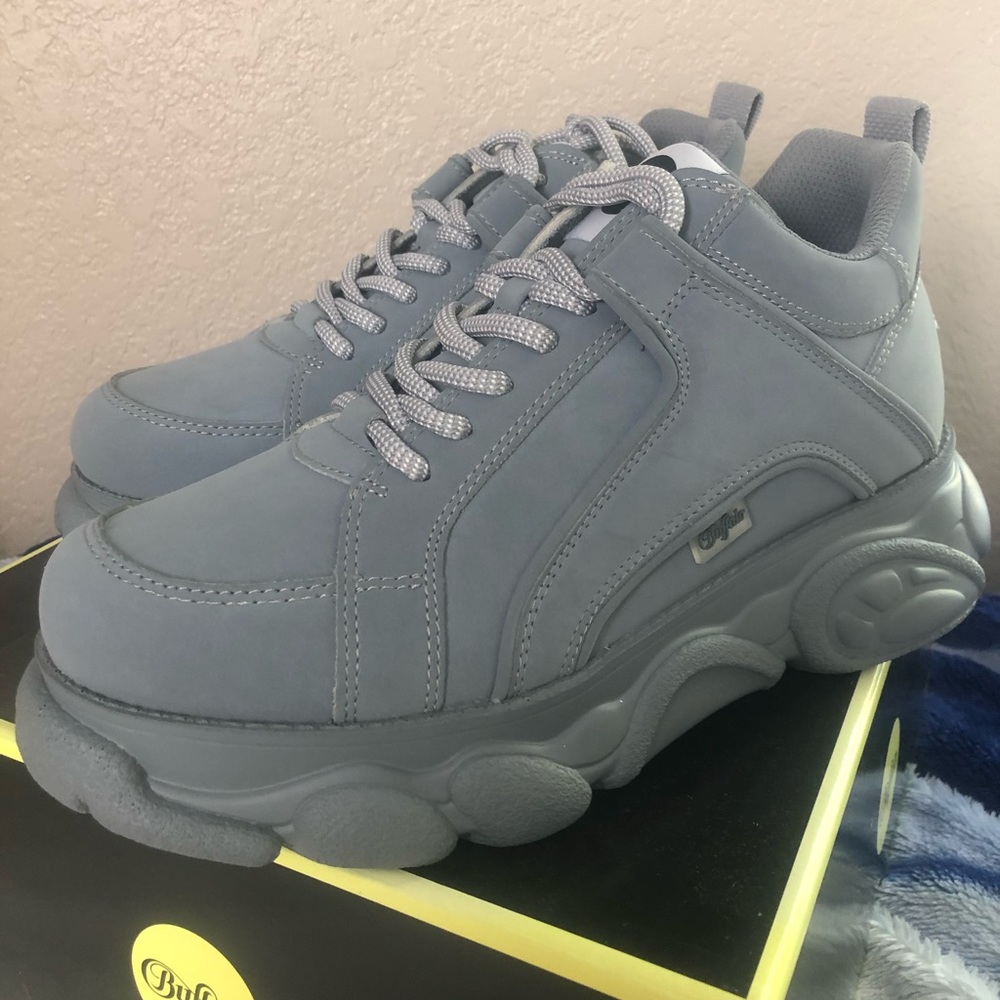 Buffalo Sneakers in Grey